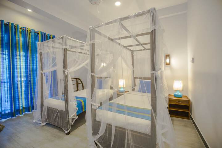 Room 5 of 43