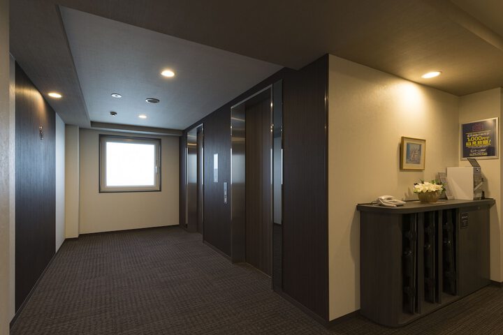Ballroom/Hall 25 of 32