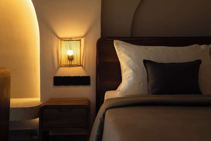 Room 2 of 43