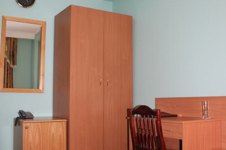 Room 10 of 108