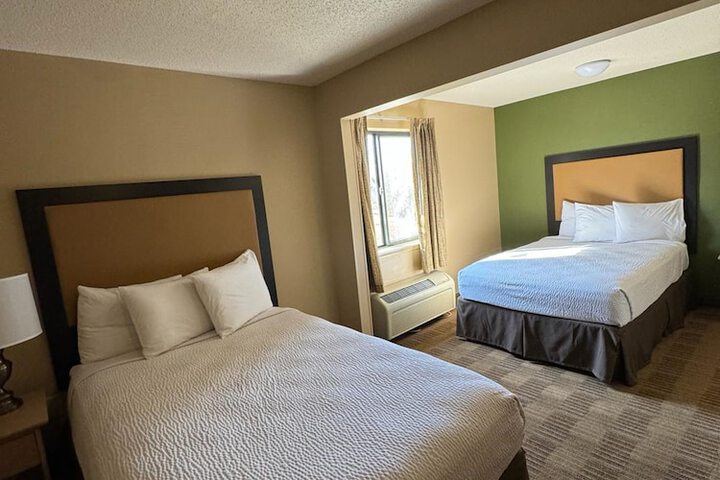 Room 4 of 17