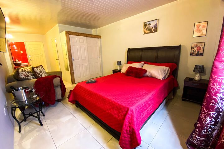 Room 8 of 19