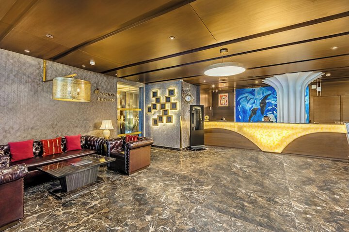 Hotel Interior 6 of 102
