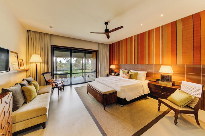 Room 16 of 77