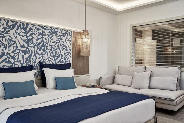 Room 10 of 79