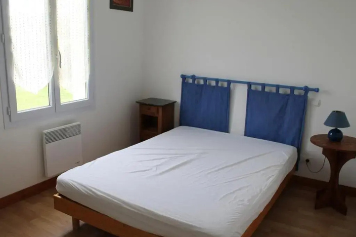 Room 2 of 9