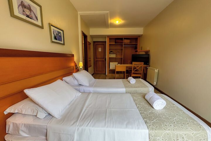 Room 34 of 84
