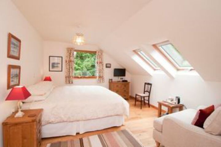 Room 10 of 11