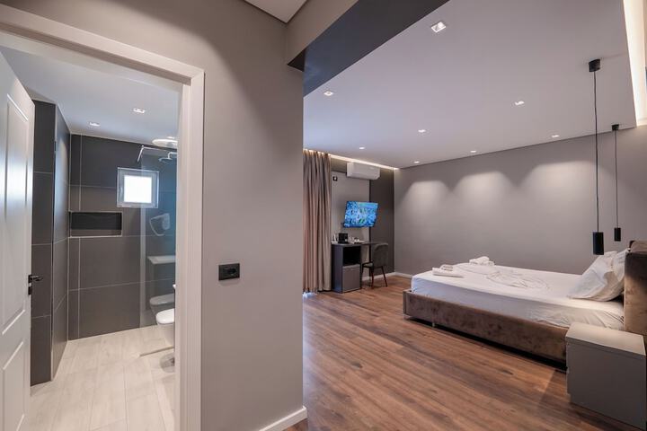 Room 22 of 76