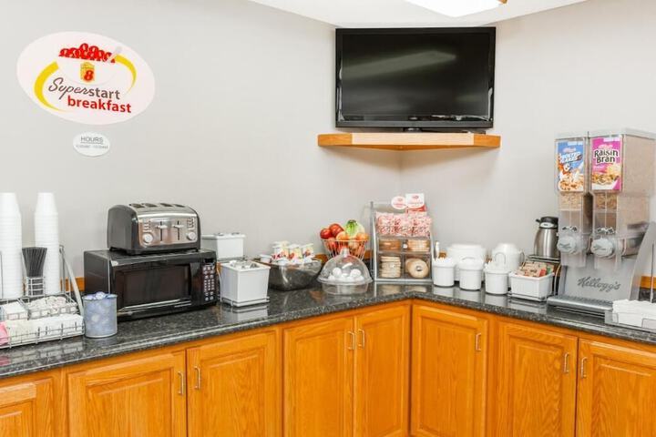 Breakfast/Coffee Service 37 of 44