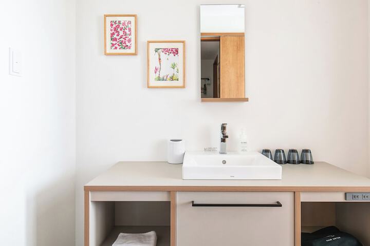 Room 12 of 74