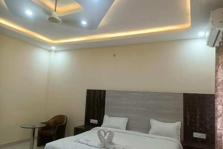 Room 11 of 91