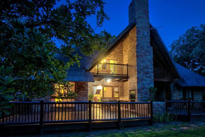 Photo of Cambalala - Luxury Units - in Kruger Park Lodge - Serviced Daily Free Wi-Fi