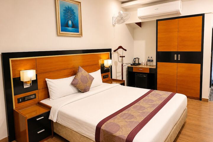 Room 8 of 22