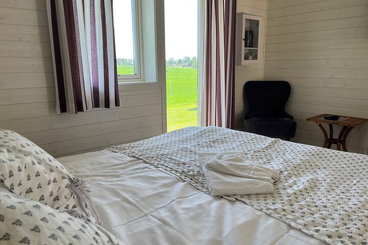 Room 5 of 28