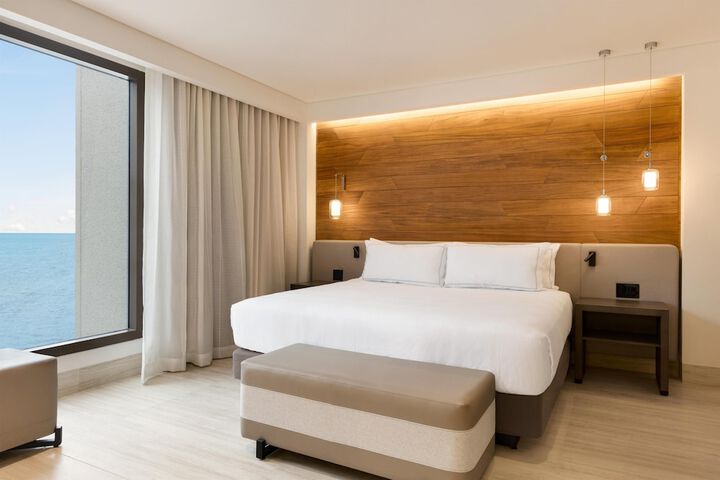Room 26 of 220