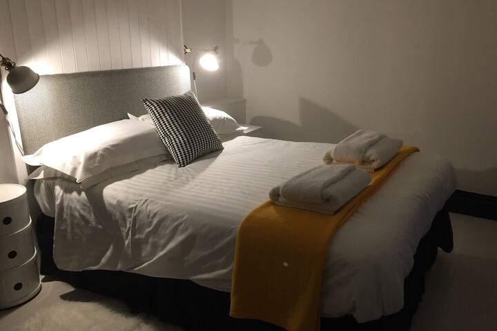 Room 17 of 25
