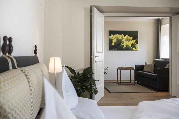 Room 40 of 89