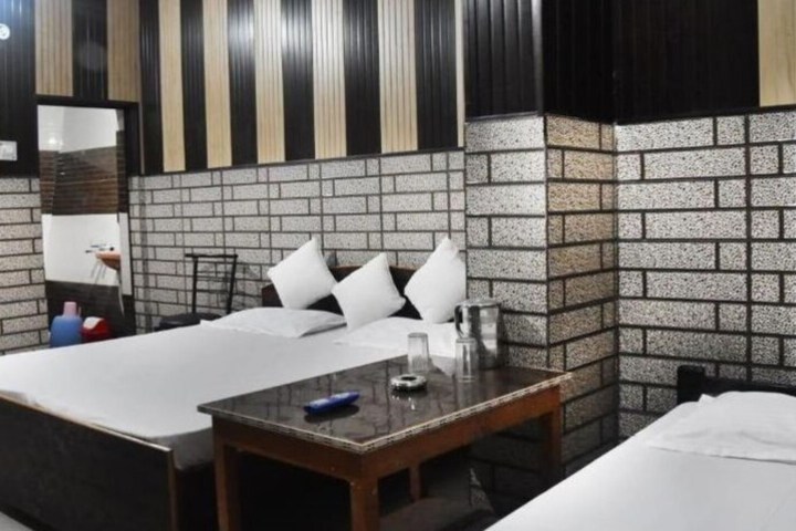 Goroomgo Kaushalya Residency Uttarakhand