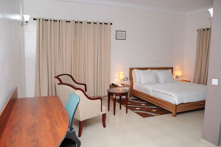 Room 9 of 31
