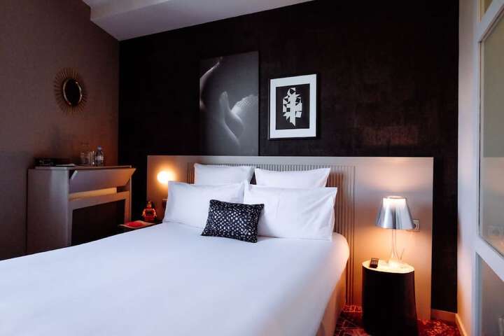 Room 28 of 61