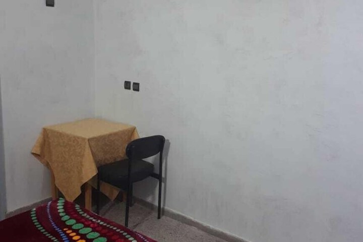 Room 4 of 25