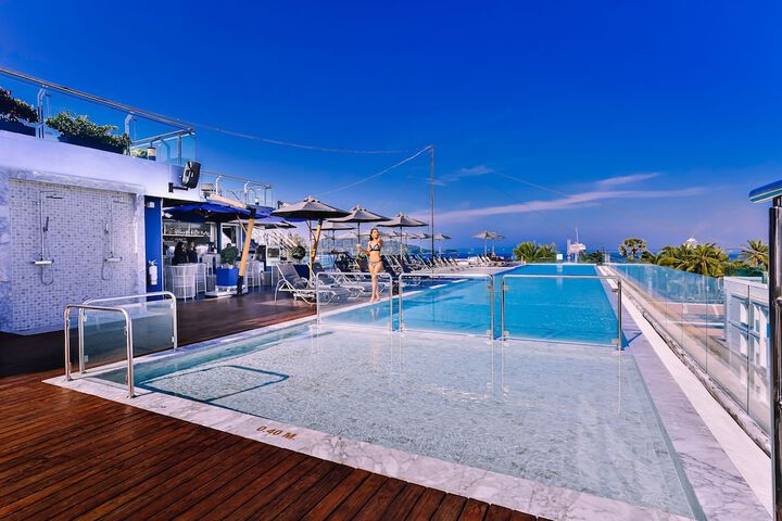 Pool 86 of 158