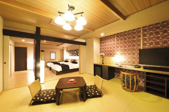 Room 8 of 37