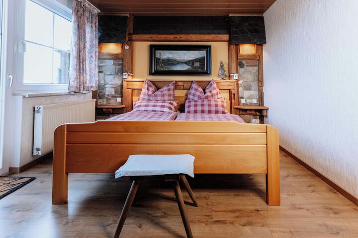 Room 3 of 36