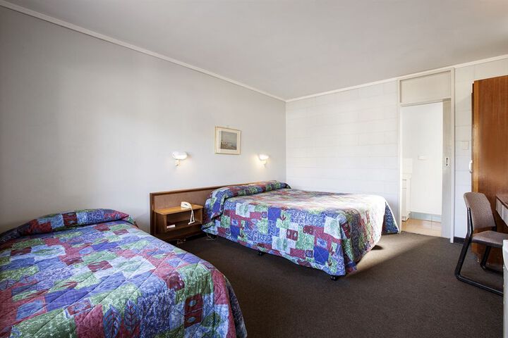 Room 3 of 22
