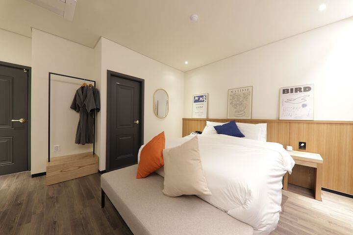 Room 29 of 64