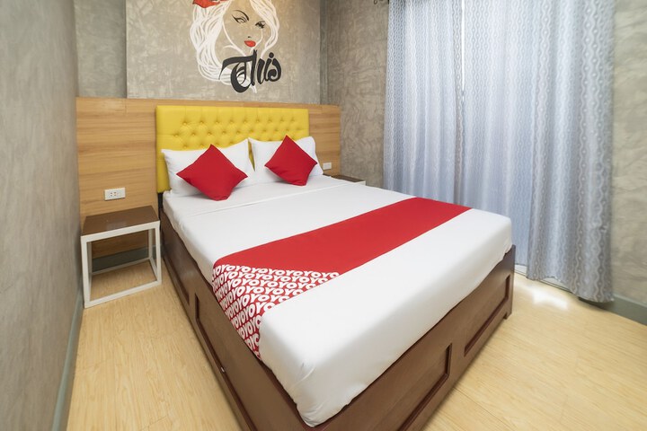 Room 12 of 24