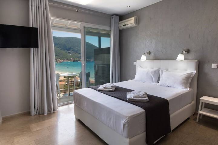 Room 4 of 26