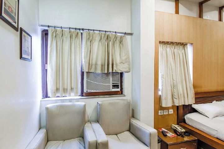 Room 15 of 19