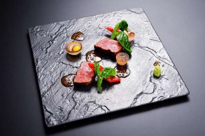 Dining 61 of 87