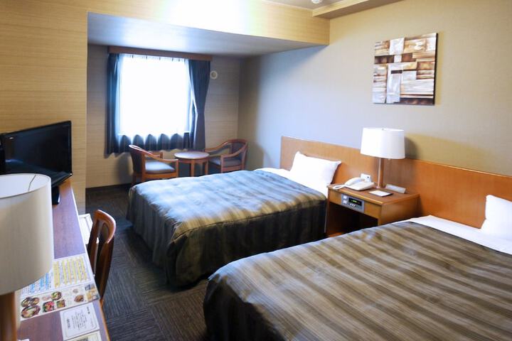 Room 6 of 24