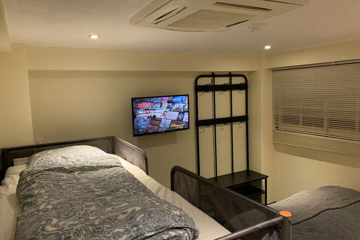 Room 7 of 48