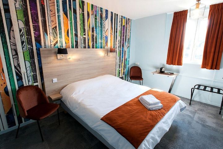 Room 5 of 30