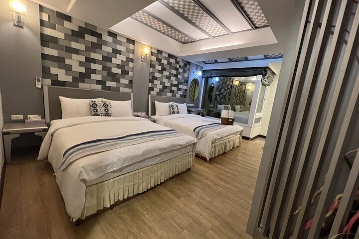 Room 21 of 84