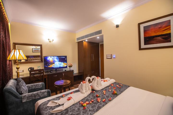 Room 6 of 35