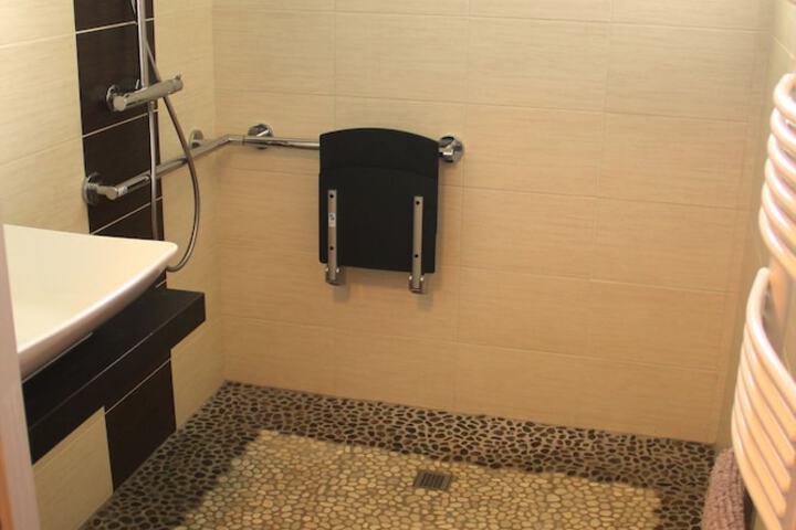 Clean Restrooms
