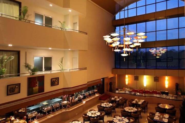 Dining Photos