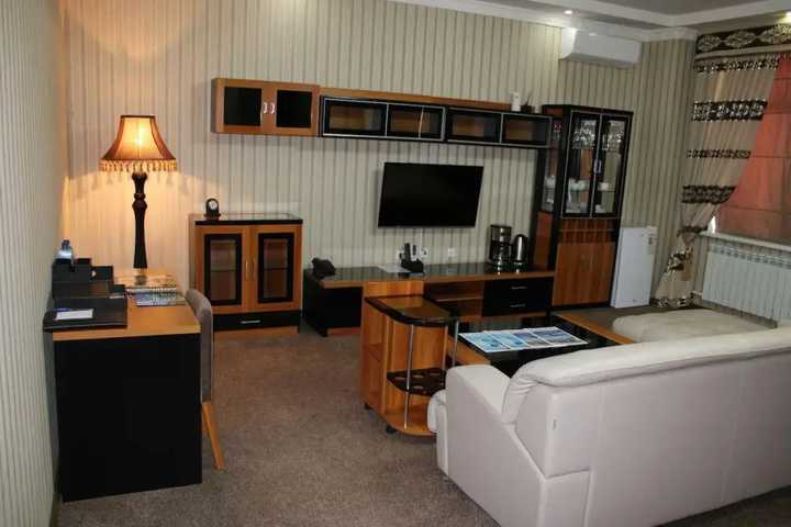 Room 14 of 25