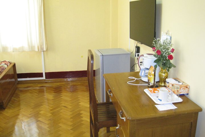 Room 12 of 36