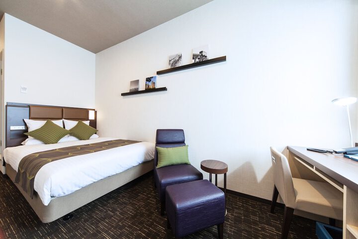 Room 34 of 86