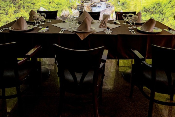 Dining Photos
