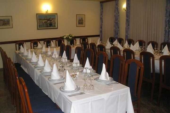 Dining 66 of 79