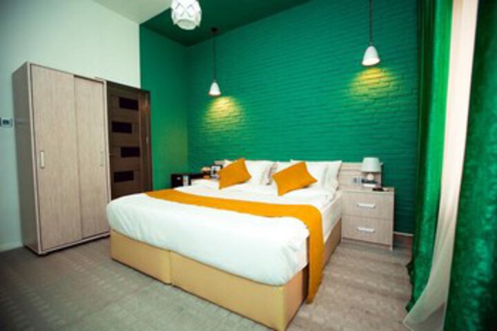Room 17 of 26