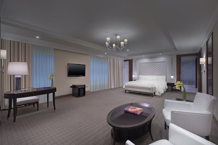 Room 16 of 109