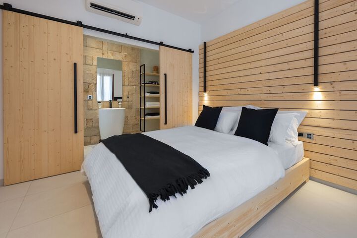 Room 8 of 47